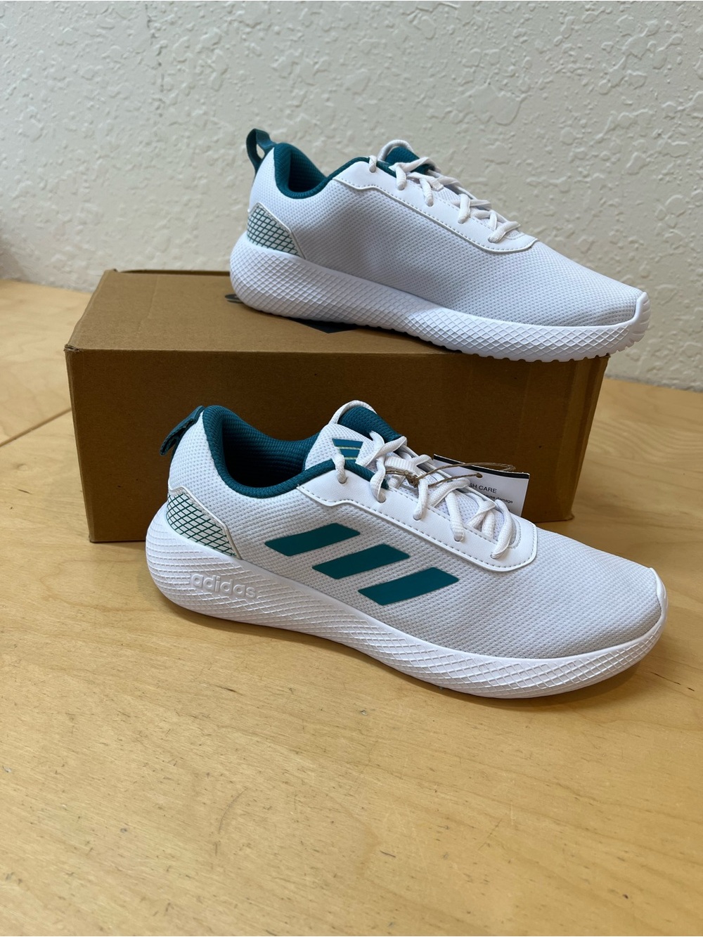 adidas Impulse SYN 3.0 White & Teal Athletic Sneakers size 6.5